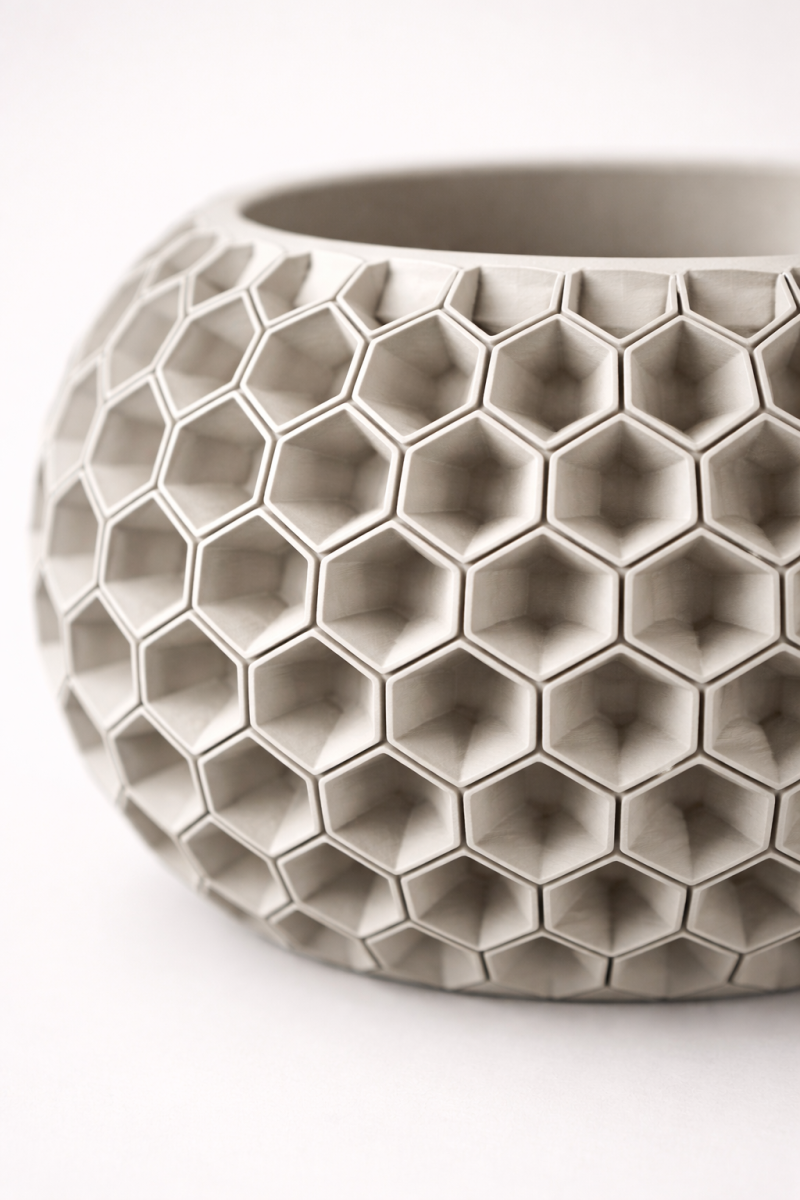 Yvara 3D – nowoczesna doniczka z druku 3D wykonana z biodegradowalnego PLA, stworzona z myślą o wyjątkowych wnętrzach.png