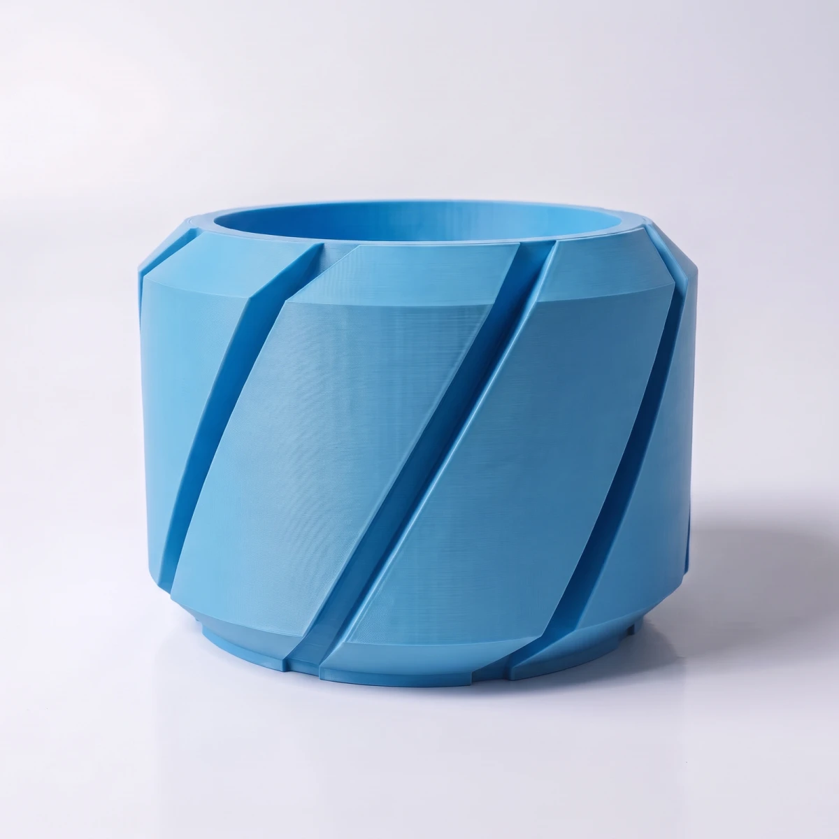 Doniczka Zamara 3D, kolor niebieski, zdjęcie studyjne